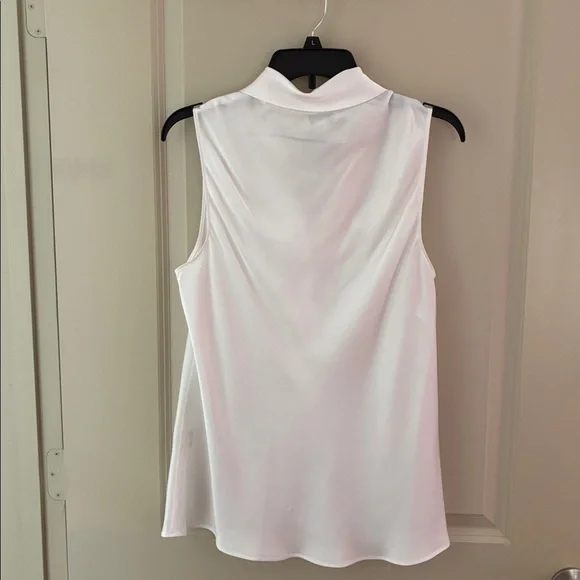 Chic White Sleeveless Blouse - Picture 2 of 2